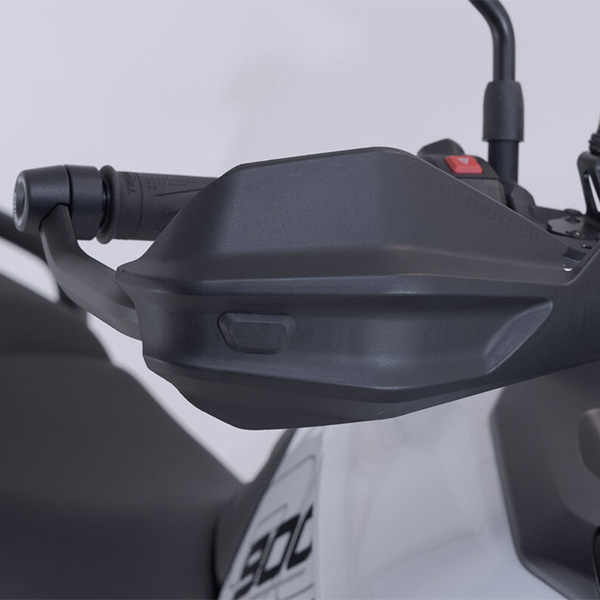 Adv 11 608 76000 4 Xl